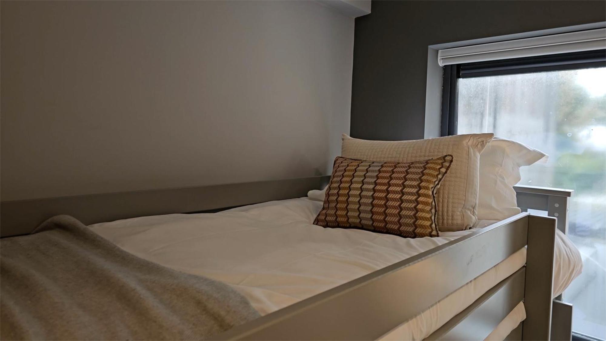 Aparthotel Madison House à Galway Extérieur photo